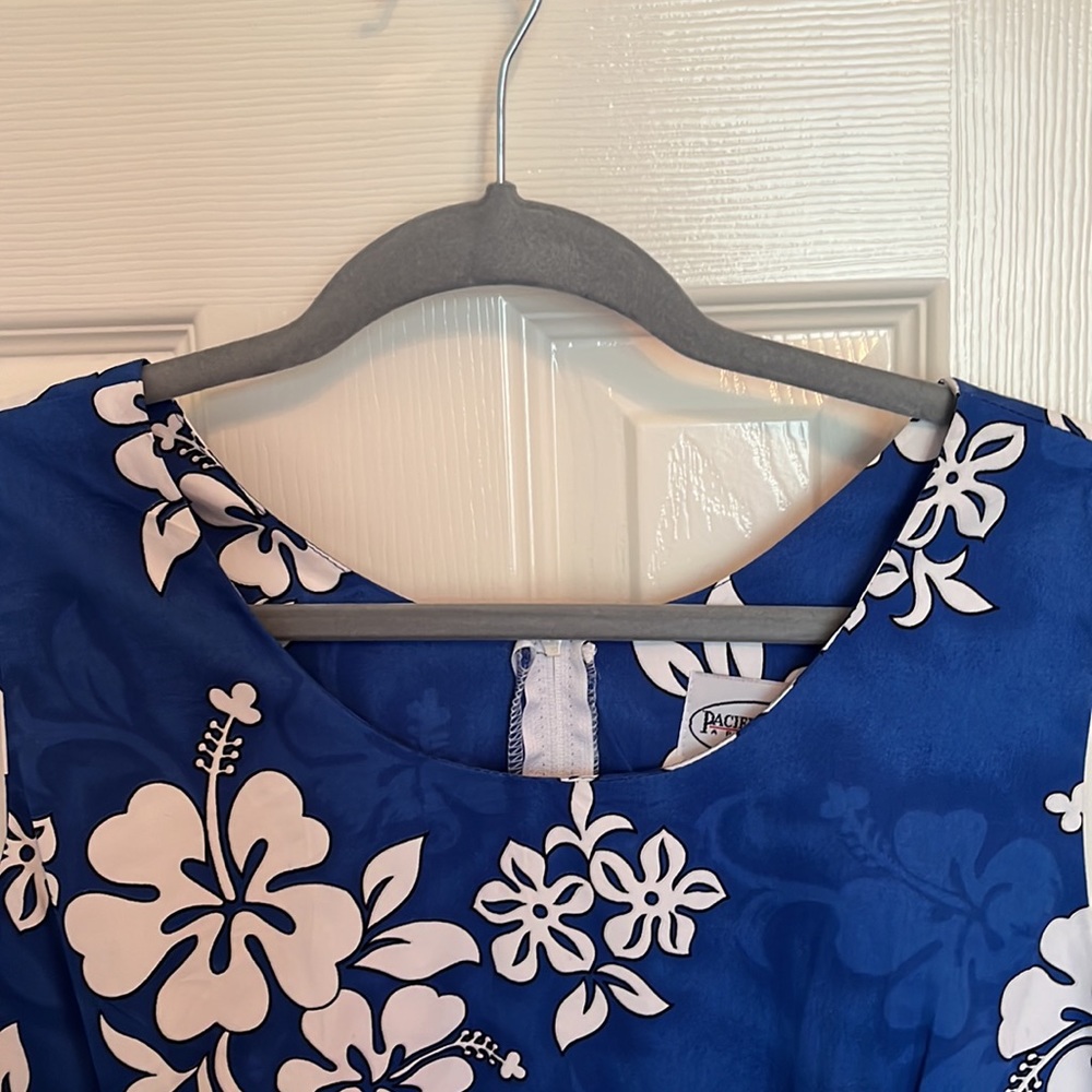 NWT Pacific Legend Authentic Hawaiian Dress - Picture 2 of 7
